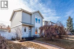 59 Erin Woods Place SE  Calgary, AB T2B 2W5