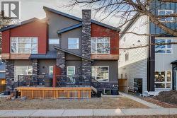 1, 407 17 Avenue NW  Calgary, AB T2M 0N2