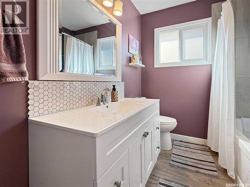 132 Haw Place, Swift Current, SK - Indoor Photo Showing Bathroom
