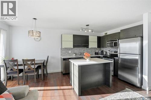 106 410 Ledingham Way, Saskatoon, SK - Indoor Photo Showing Kitchen With Stainless Steel Kitchen With Upgraded Kitchen