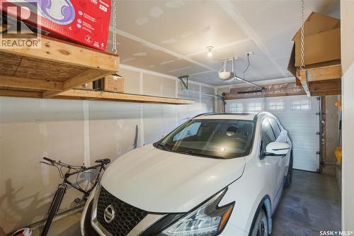 106 410 Ledingham Way, Saskatoon, SK - Indoor Photo Showing Garage