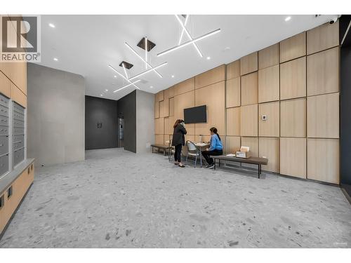 405 2992 Glen Drive, Coquitlam, BC 