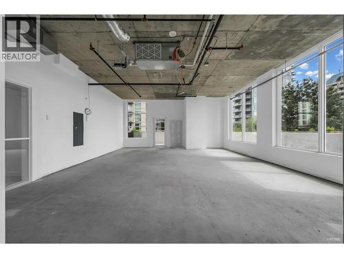 405 2992 Glen Drive, Coquitlam, BC 