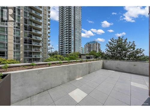 405 2992 Glen Drive, Coquitlam, BC 