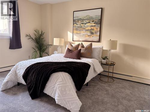 12 35 Centennial Street, Regina, SK - Indoor Photo Showing Bedroom