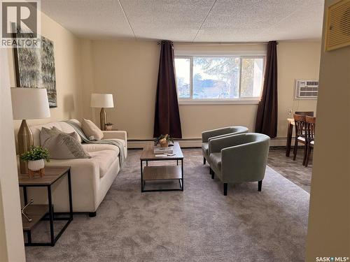 12 35 Centennial Street, Regina, SK - Indoor