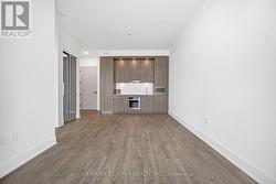 211 - 858 DUPONT STREET  Toronto, ON M6G 0C1