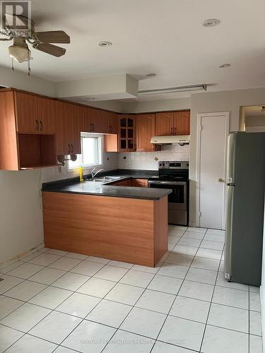 7242 Sills Road, Mississauga, ON - Indoor Photo Showing Kitchen With Double Sink