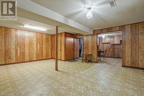 18 Ridley Drive, Hamilton, ON - Indoor