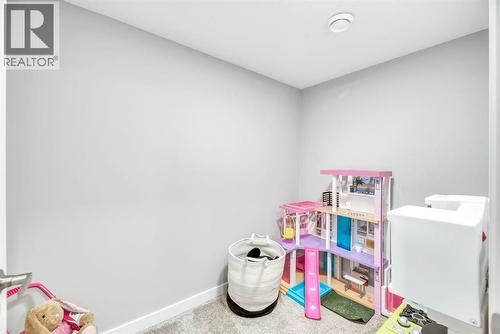 63 Walgrove Way Se, Calgary, AB - Indoor