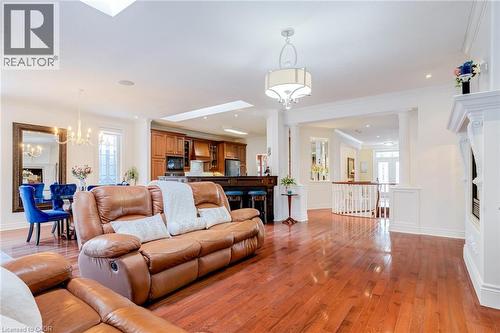 17 Mcnutt Street, Brampton, ON - Indoor Photo Showing Living Room