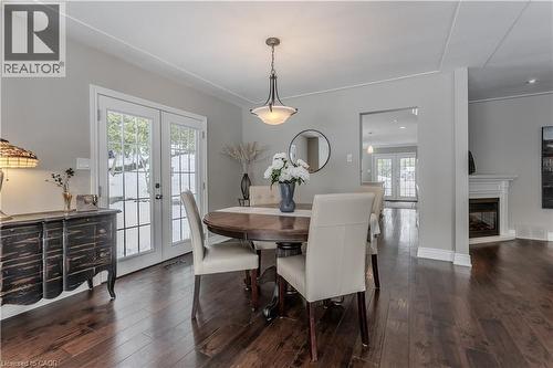 15 Ireson Road, Burlington, ON - Indoor Photo Showing Dining Room