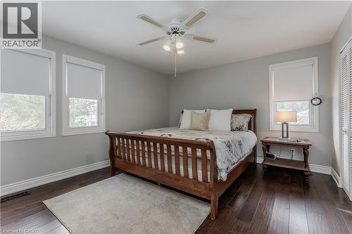 15 Ireson Road, Burlington, ON - Indoor Photo Showing Bedroom