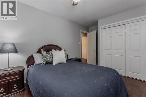 15 Ireson Road, Burlington, ON - Indoor Photo Showing Bedroom