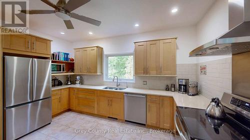 600417 Sideroad 50, Chatsworth, ON - Indoor Photo Showing Kitchen With Double Sink