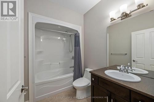 2205 Jack Nash Drive, London South (South A), ON - Indoor Photo Showing Bathroom