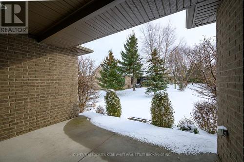 2205 Jack Nash Drive, London South (South A), ON - Outdoor