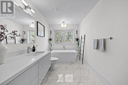 255 Avondale Avenue, Ottawa, ON - Indoor Photo Showing Bathroom