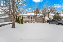 347 QUEEN MARY DRIVE  Oakville, ON L6K 3L7