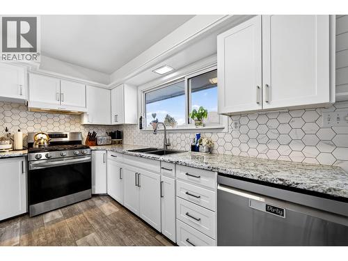 1886 Valleyview Drive, Kamloops, BC - Indoor Photo Showing Kitchen With Upgraded Kitchen