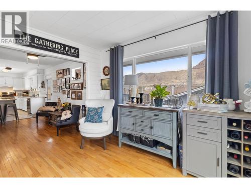 1886 Valleyview Drive, Kamloops, BC - Indoor