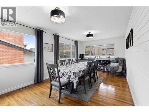 1886 Valleyview Drive, Kamloops, BC - Indoor Photo Showing Dining Room