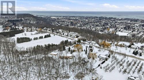 86 Ridge Road E, Grimsby, ON - Outdoor With View