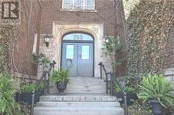 3 - 285 KING STREET W Hamilton, ON L8P 1B2