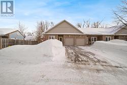 3 TAYLOR DRIVE  Orillia, ON L3V 0C7