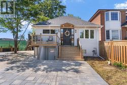 43 HARMONY AVENUE  Toronto, ON M1K 3L6