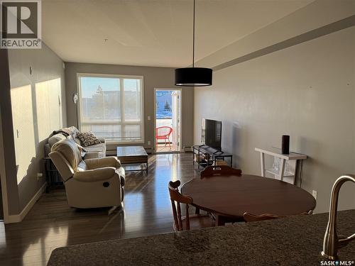 121 158 Pawlychenko Lane, Saskatoon, SK - Indoor