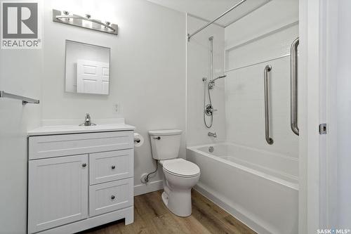207 4615 Rae Street, Regina, SK - Indoor Photo Showing Bathroom