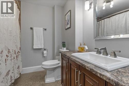 86 Canters Close, Kitchener, ON - Indoor Photo Showing Bathroom
