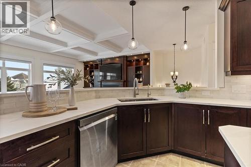 86 Canters Close, Kitchener, ON - Indoor Photo Showing Kitchen