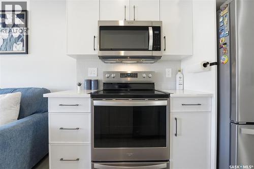 30 651 Dubois Crescent, Saskatoon, SK - Indoor Photo Showing Kitchen With Upgraded Kitchen