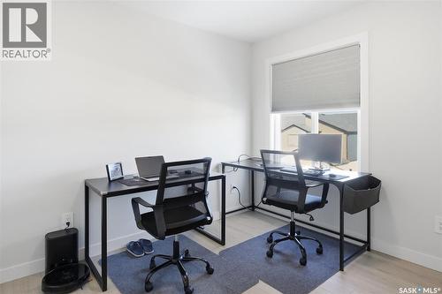 30 651 Dubois Crescent, Saskatoon, SK - Indoor Photo Showing Office