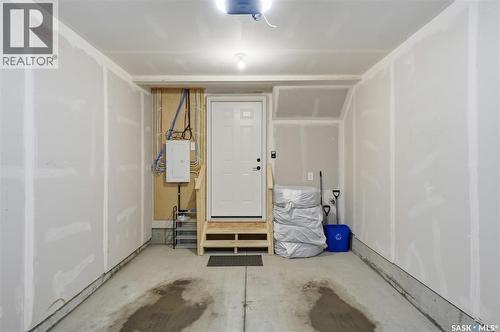 30 651 Dubois Crescent, Saskatoon, SK - Indoor