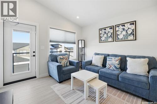 30 651 Dubois Crescent, Saskatoon, SK - Indoor Photo Showing Living Room