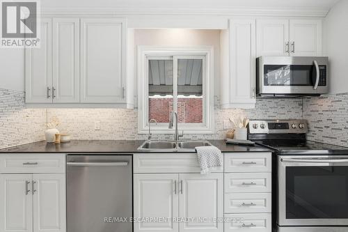 15 Mulock Avenue, Hamilton, ON - Indoor Photo Showing Kitchen With Double Sink With Upgraded Kitchen