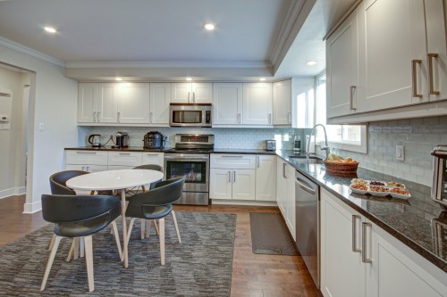 Cuisine - 51 Rue Desbarats, Kirkland, QC - Indoor Photo Showing Kitchen