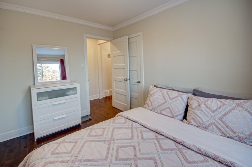 Chambre à coucher - 51 Rue Desbarats, Kirkland, QC - Indoor Photo Showing Bedroom