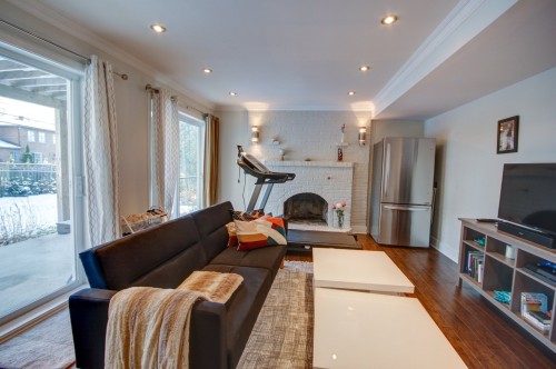 Salle familiale - 51 Rue Desbarats, Kirkland, QC - Indoor Photo Showing Living Room