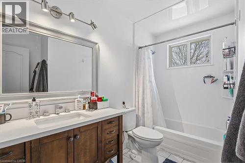 400 Midwood Crescent, Waterloo, ON - Indoor Photo Showing Bathroom