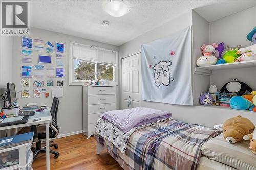 400 Midwood Crescent, Waterloo, ON - Indoor Photo Showing Bedroom