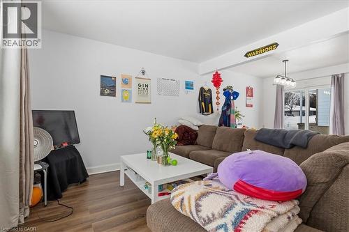 400 Midwood Crescent, Waterloo, ON - Indoor Photo Showing Living Room
