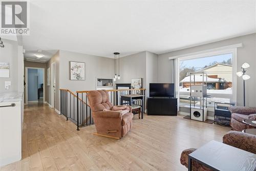 151 Youngfox Rd, Blind River, ON - Indoor Photo Showing Living Room