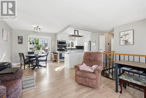151 Youngfox Rd, Blind River, ON - Indoor Photo Showing Living Room