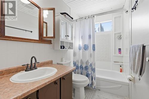 151 Youngfox Rd, Blind River, ON - Indoor Photo Showing Bathroom