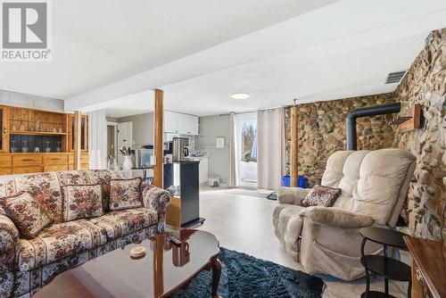 151 Youngfox Rd, Blind River, ON - Indoor Photo Showing Living Room