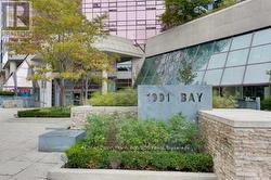 1706 - 1001 BAY STREET  Toronto, ON M5S 3A6